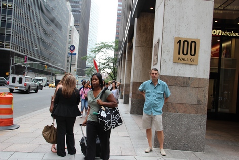 ���-����